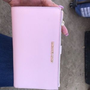 New Michael kors wrist bag